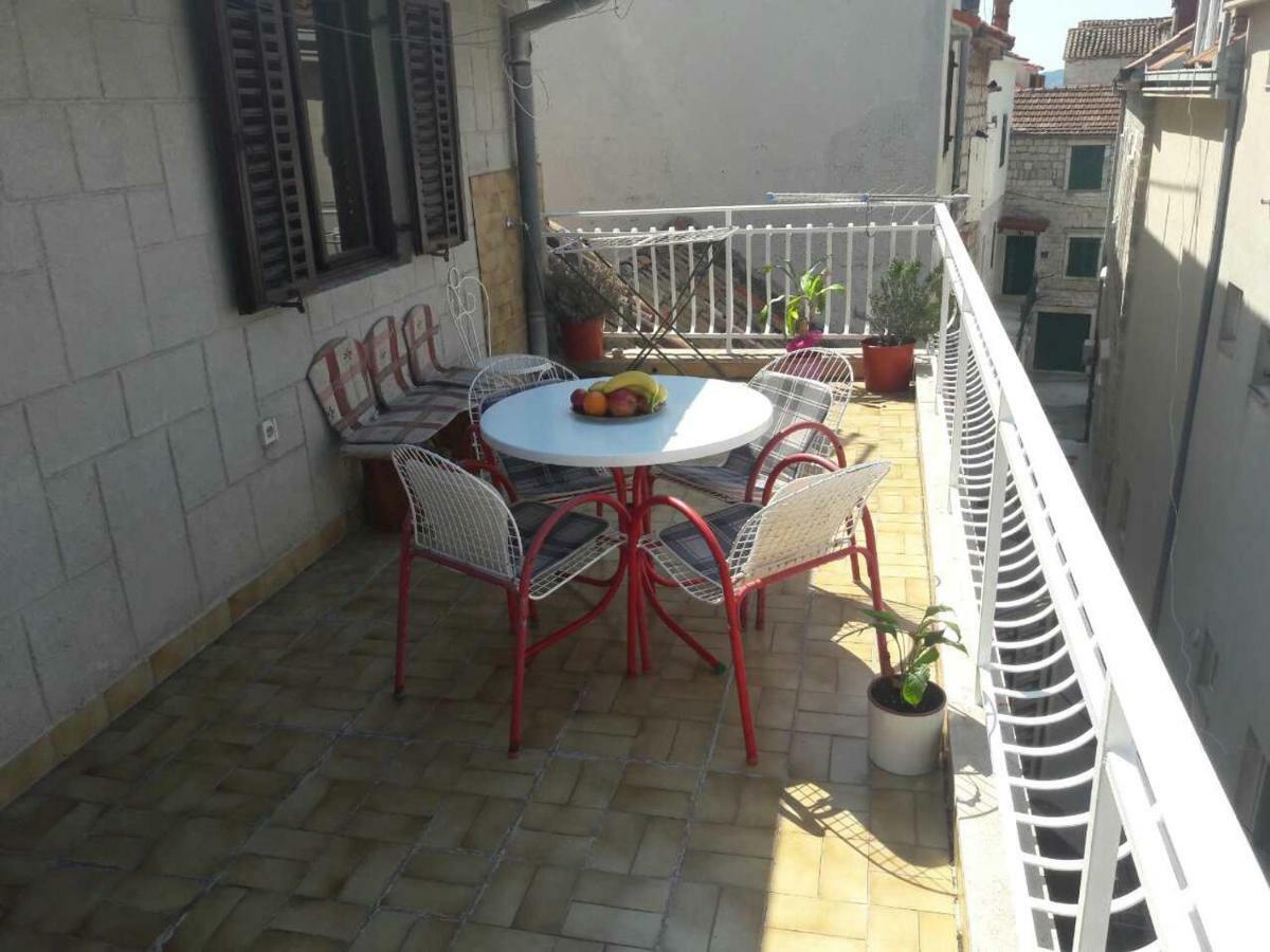 Suncica Apartments Kastela Exterior photo